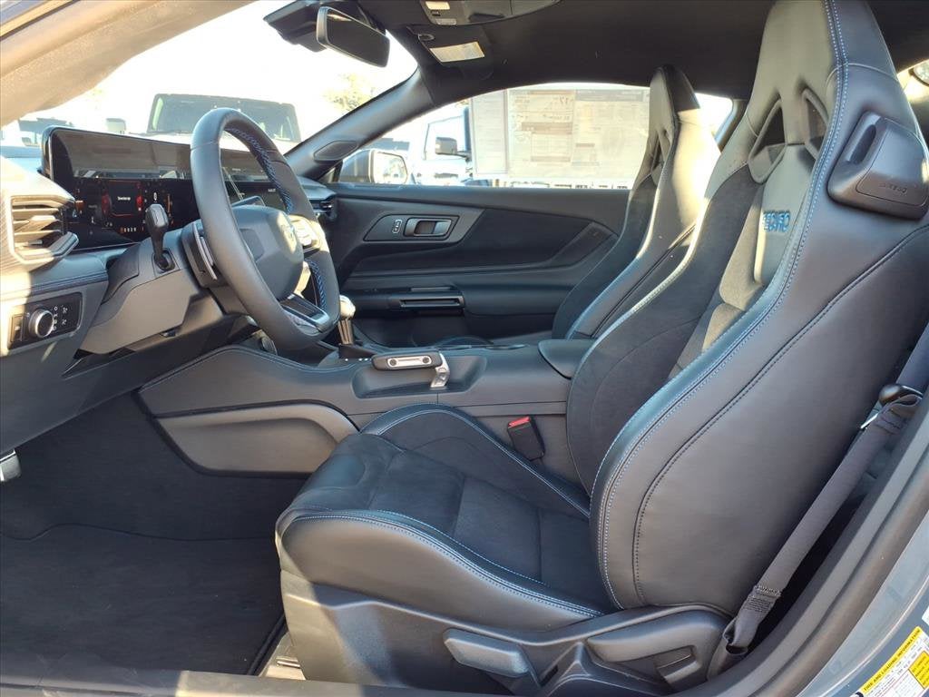 2025 Ford Mustang Dark Horse