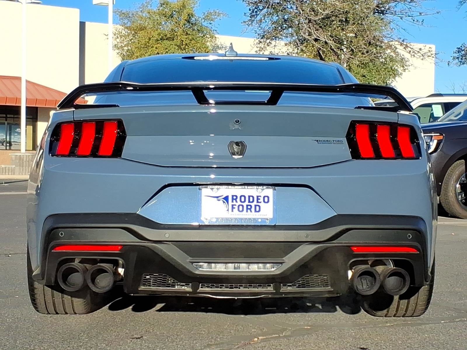 2025 Ford Mustang Dark Horse