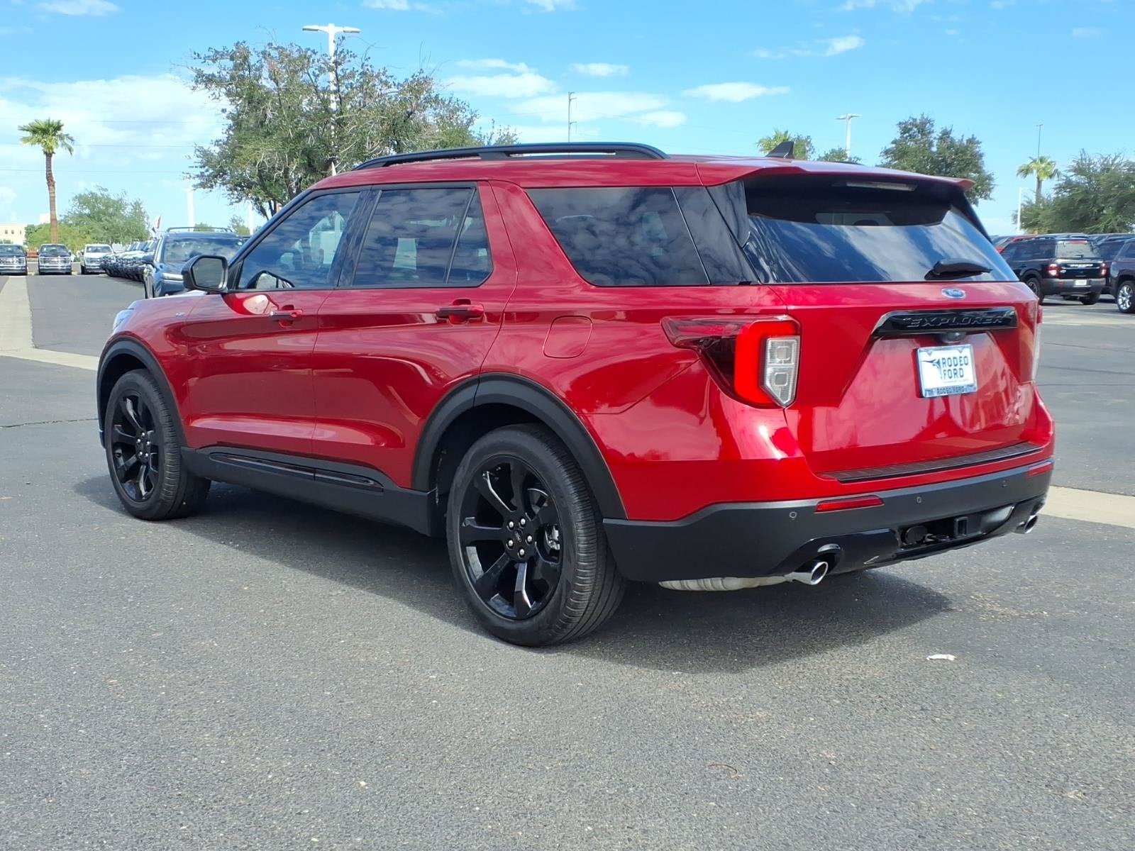 2023 Ford Explorer ST-Line