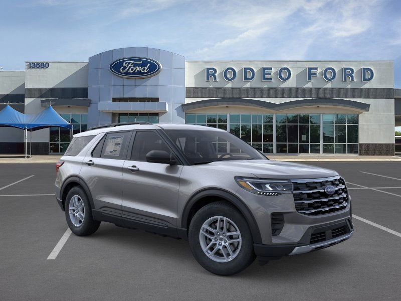 2026 Ford Explorer XLT