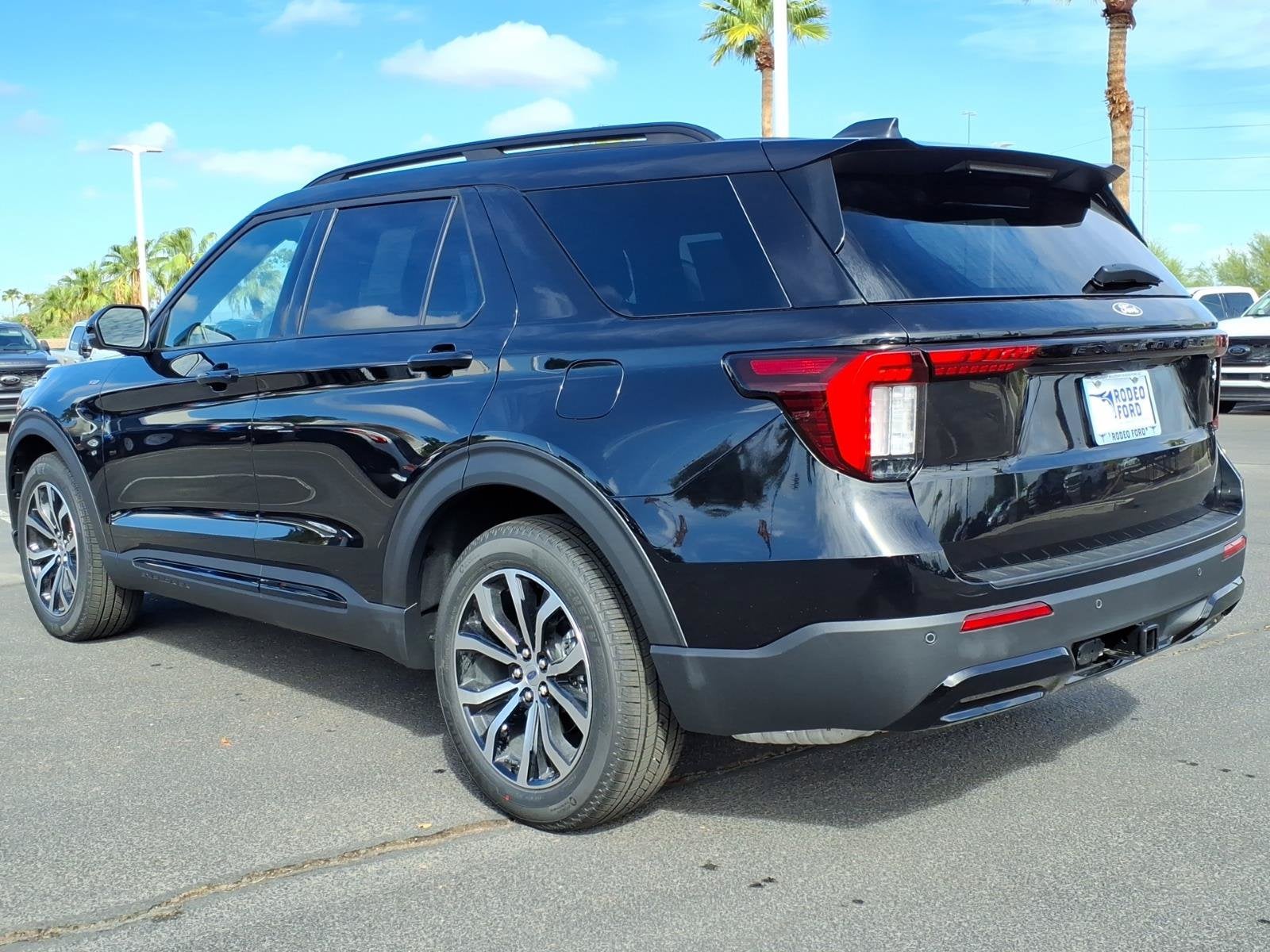 2027 Ford Explorer ST-Line