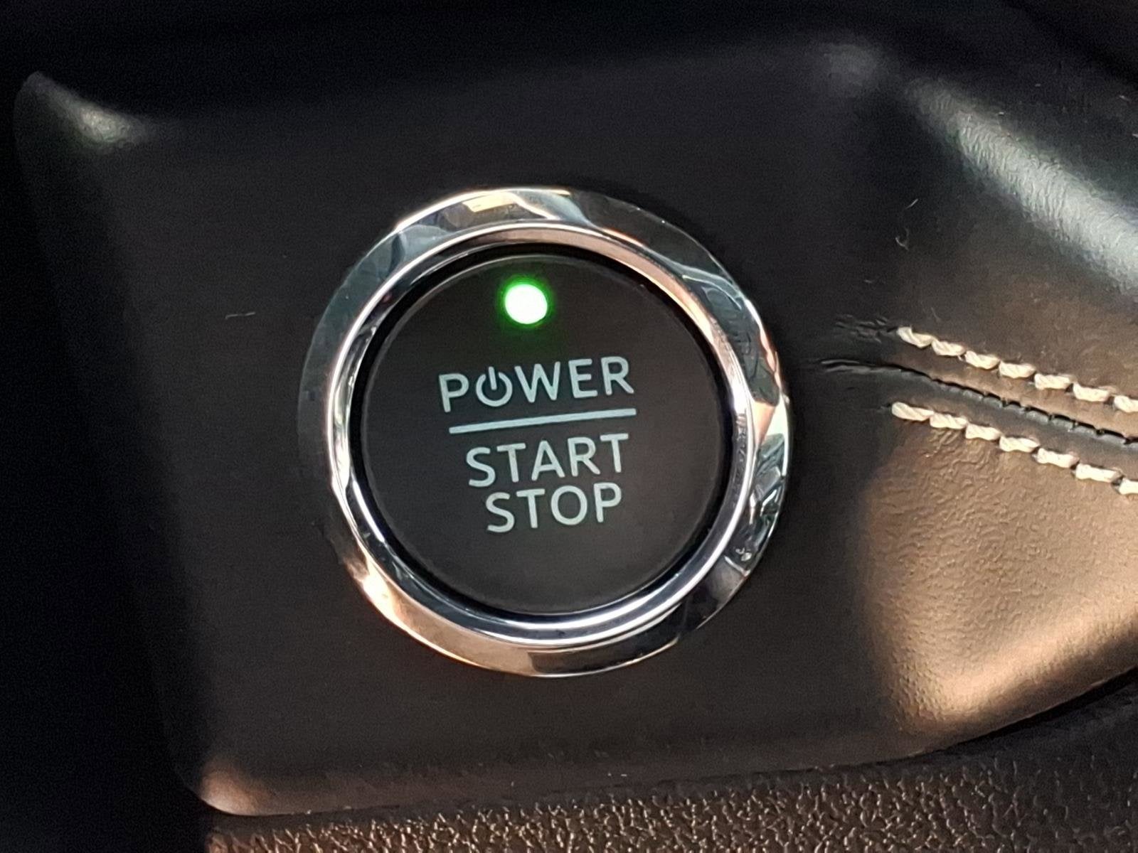 2025 Ford F-150 Lightning Platinum