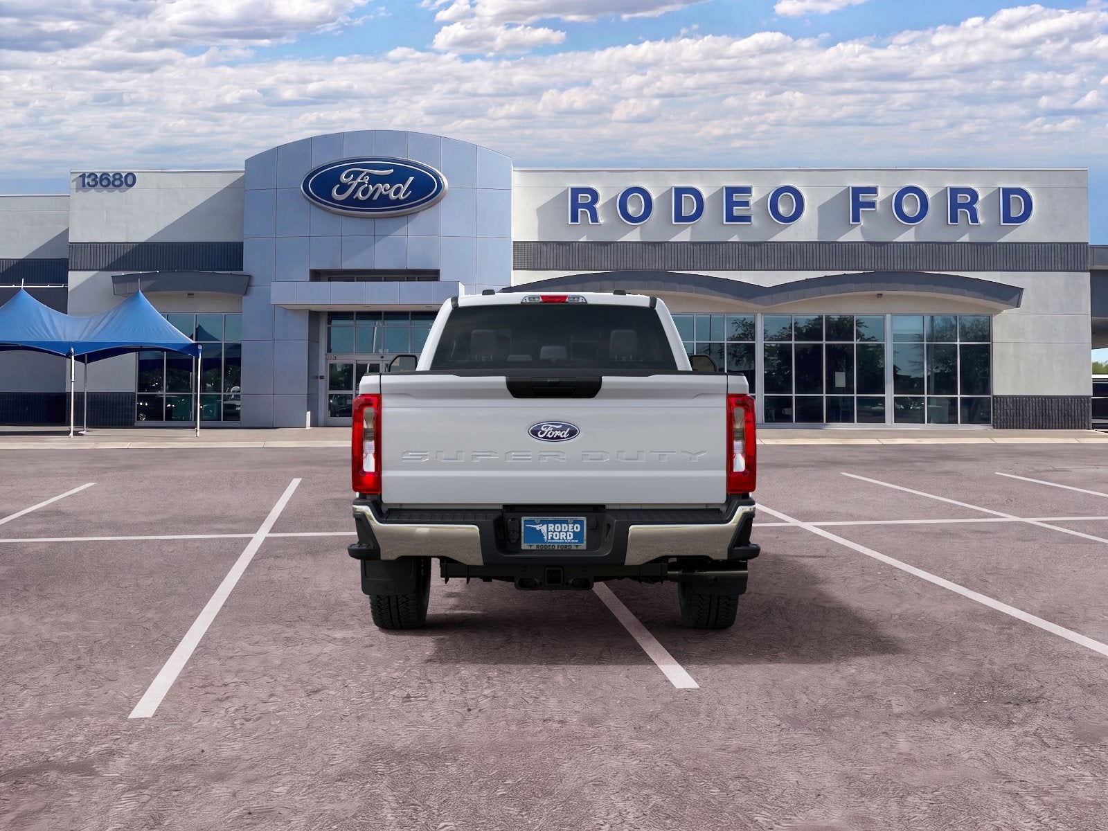2027 Ford Super Duty F-250 SRW XLT