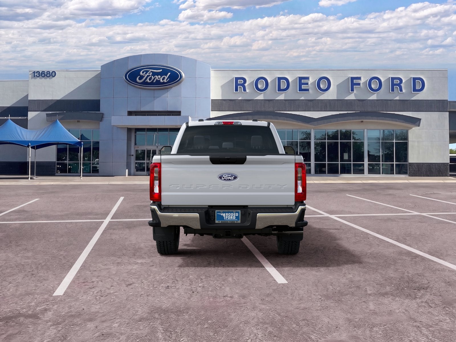 2027 Ford Super Duty F-250 SRW XLT
