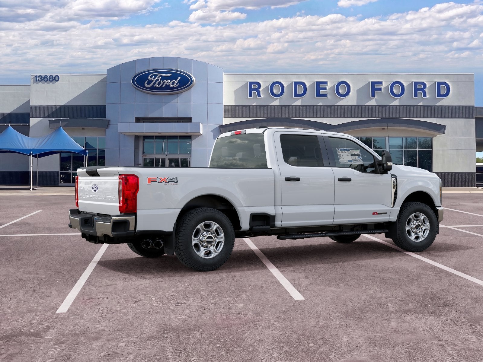 2027 Ford Super Duty F-250 SRW XLT
