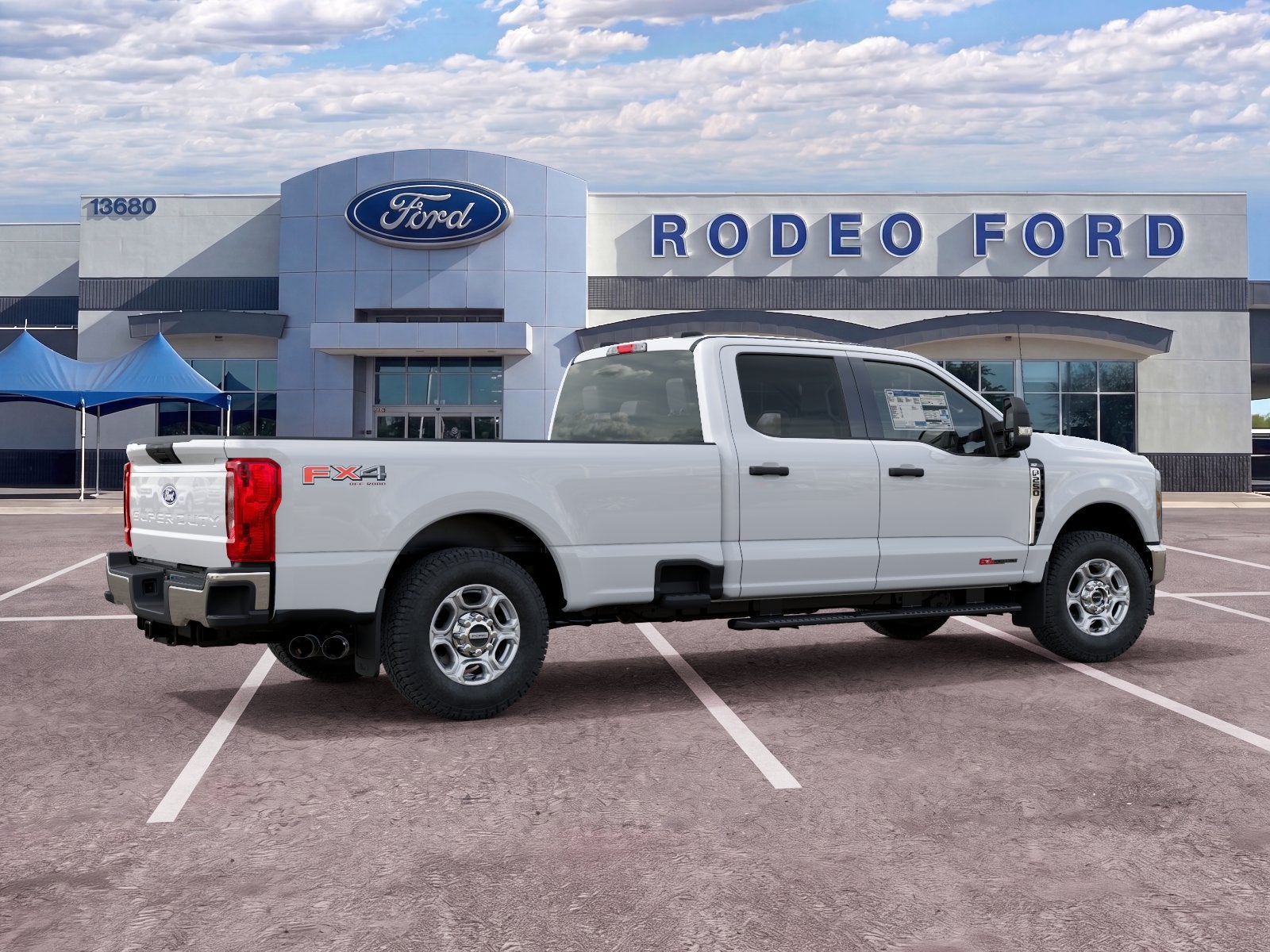 2027 Ford Super Duty F-250 SRW XLT