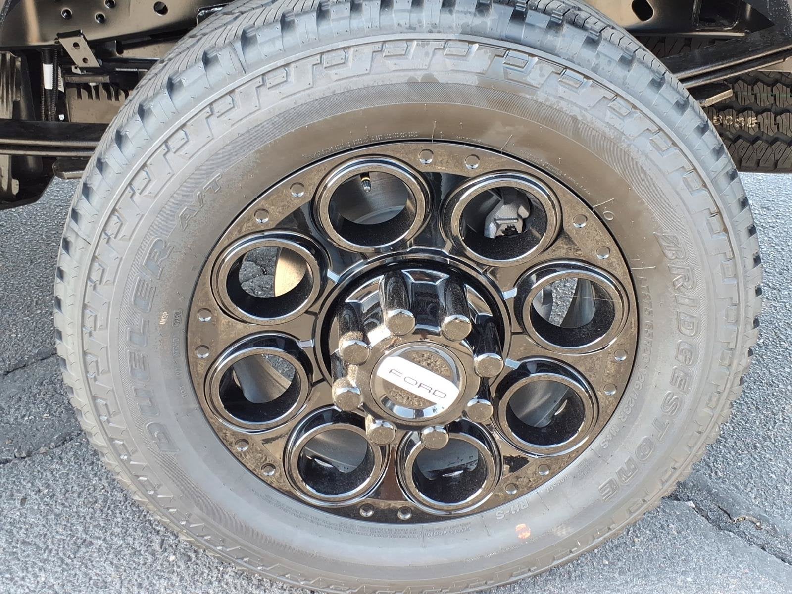 2027 Ford Super Duty F-250 SRW LARIAT