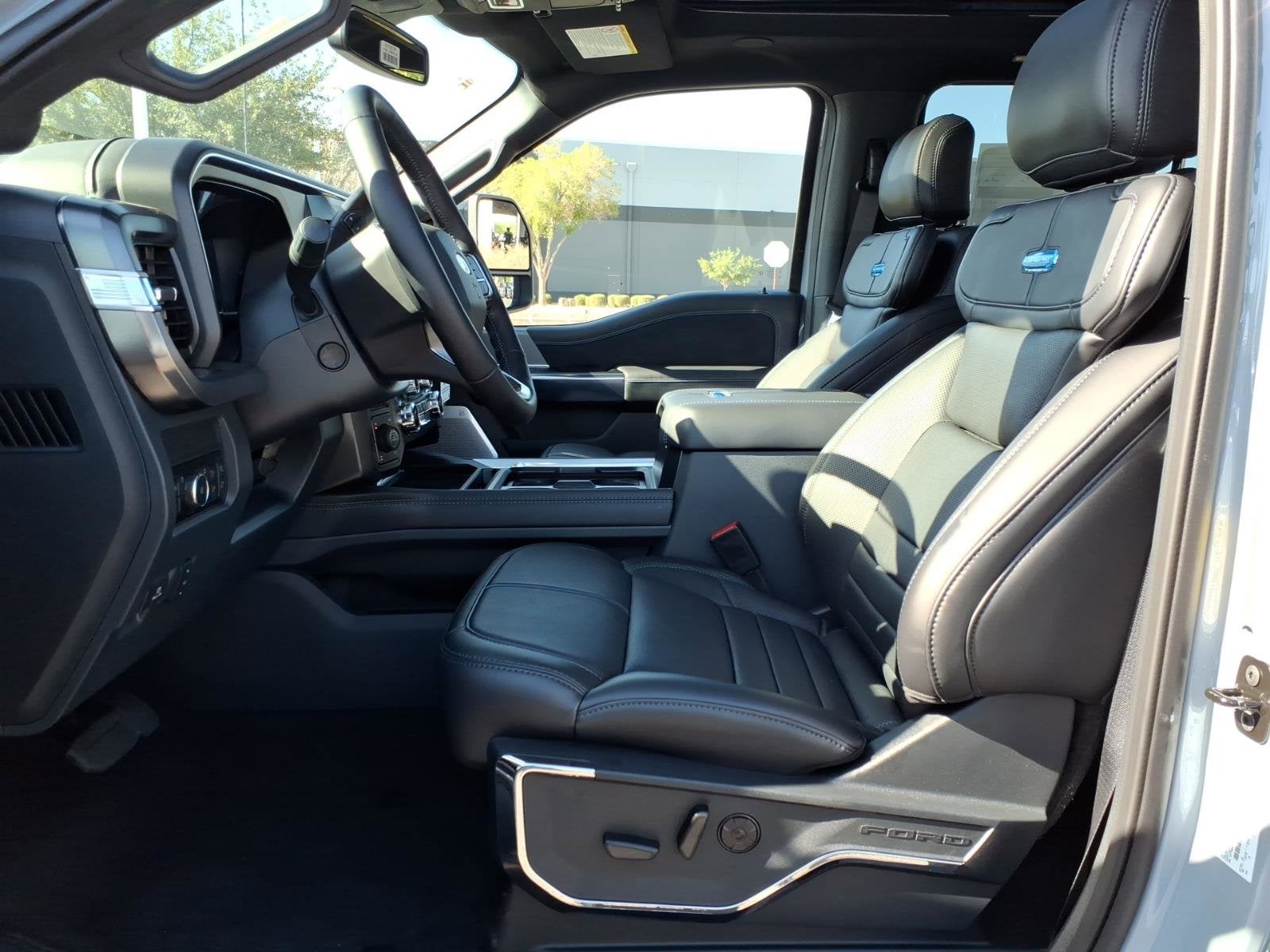 2026 Ford Super Duty F-350 SRW Platinum
