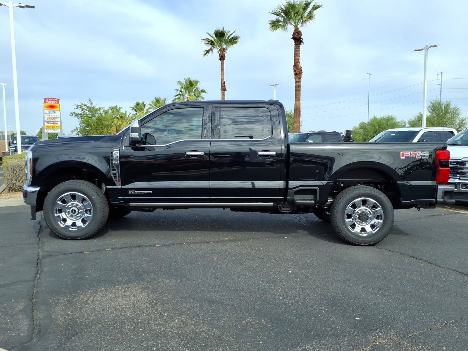 2026 Ford Super Duty F-350 SRW LARIAT