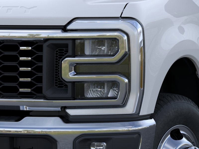 2025 Ford Super Duty F-350 DRW LARIAT