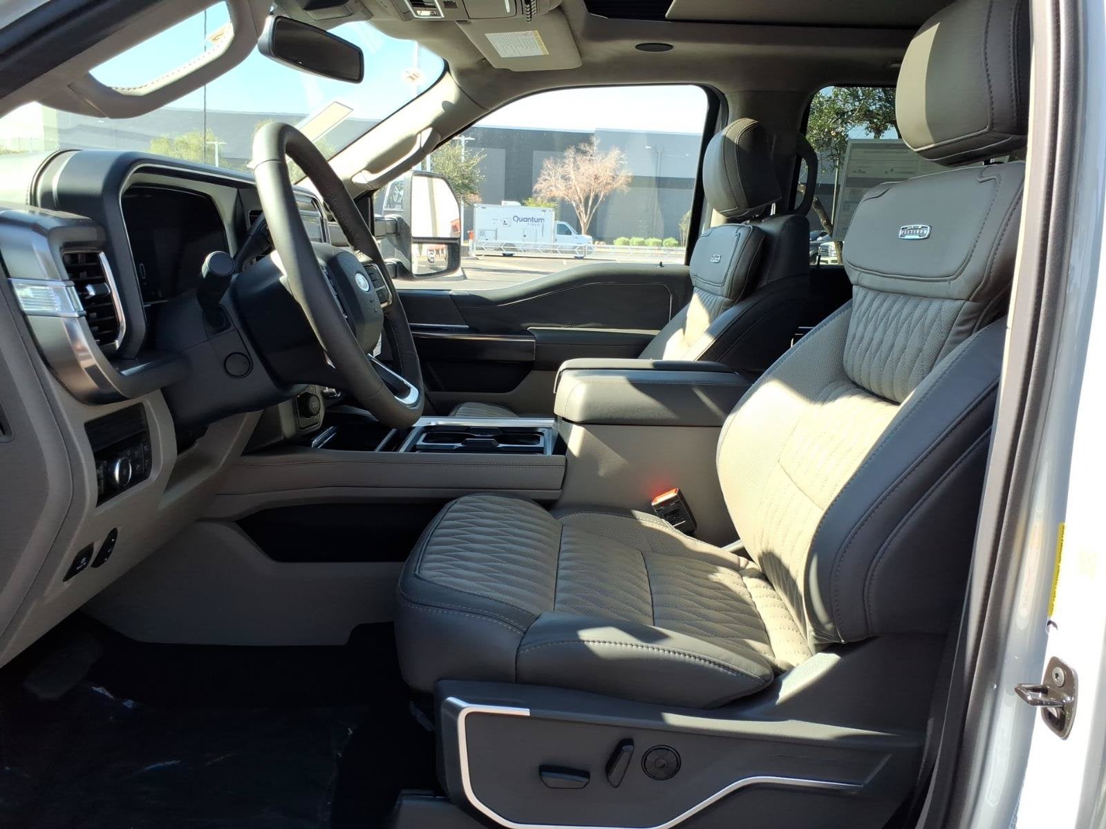 2026 Ford Super Duty F-350 DRW Platinum