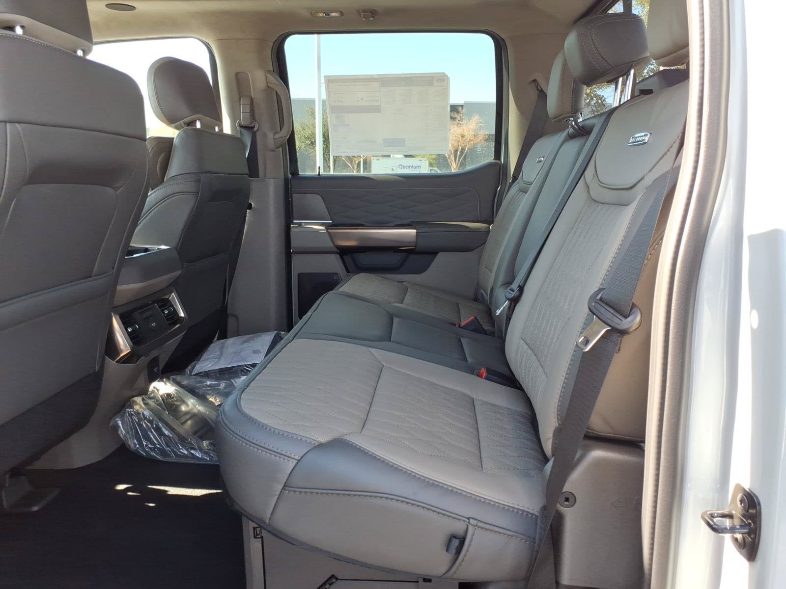 2026 Ford Super Duty F-350 DRW Platinum