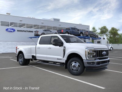 2026 Ford Super Duty F-350 DRW LARIAT