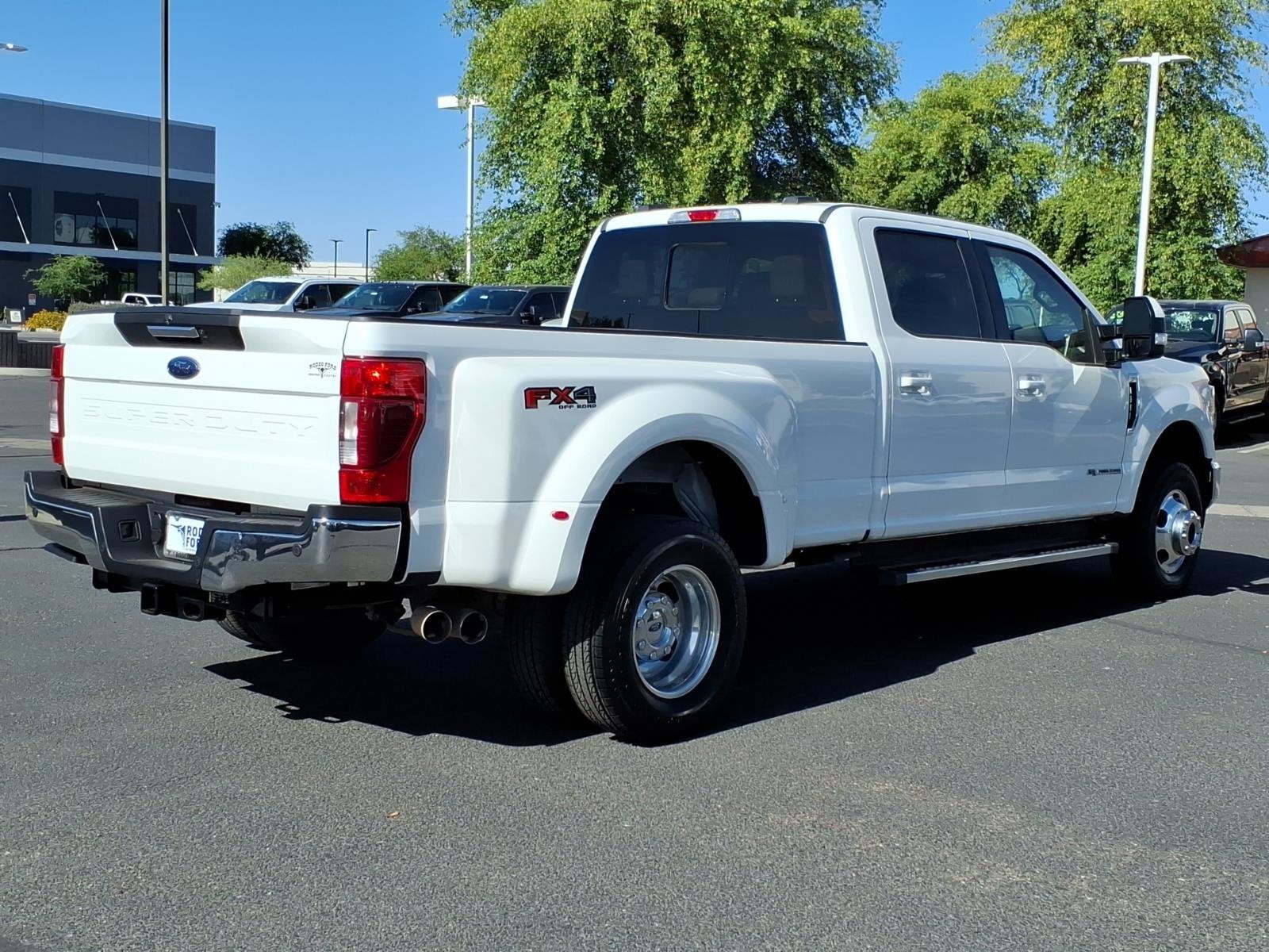 2022 Ford Super Duty F-350 DRW LARIAT