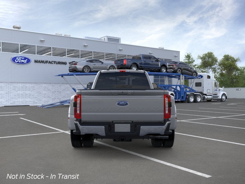 2026 Ford Super Duty F-450 DRW LARIAT