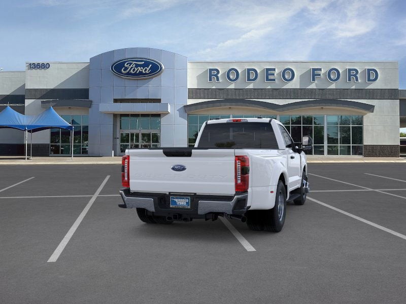 2026 Ford Super Duty F-350 DRW XLT