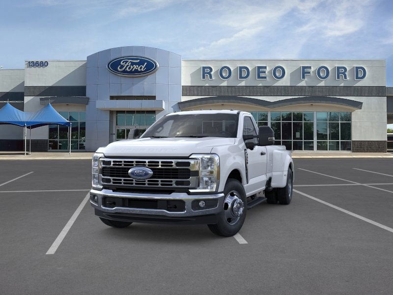 2026 Ford Super Duty F-350 DRW XLT