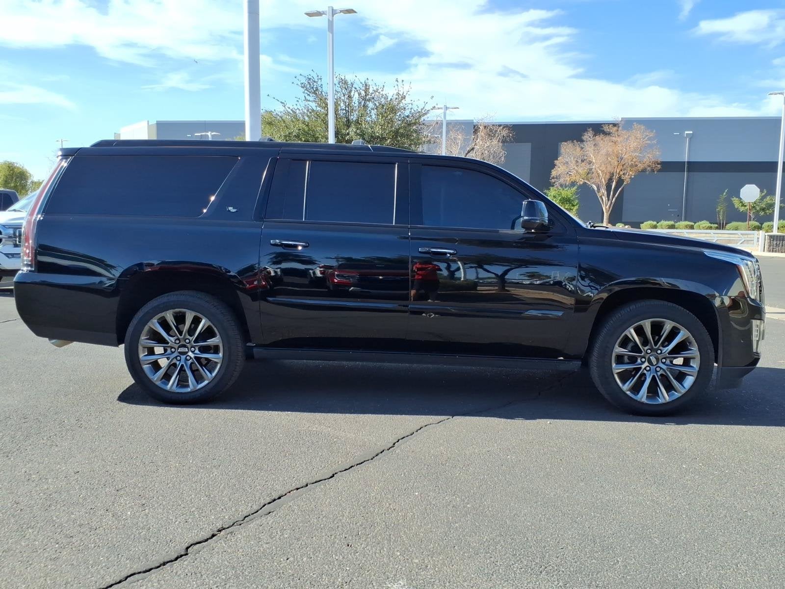 2019 Cadillac Escalade ESV Premium Luxury
