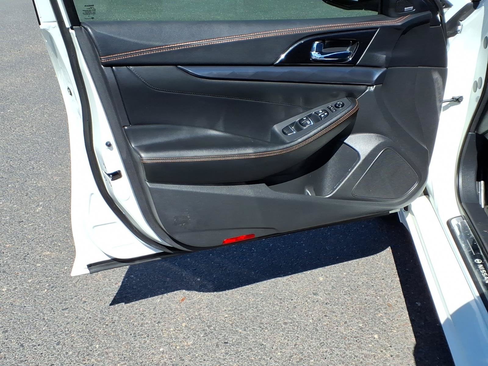 2020 Nissan Maxima SR