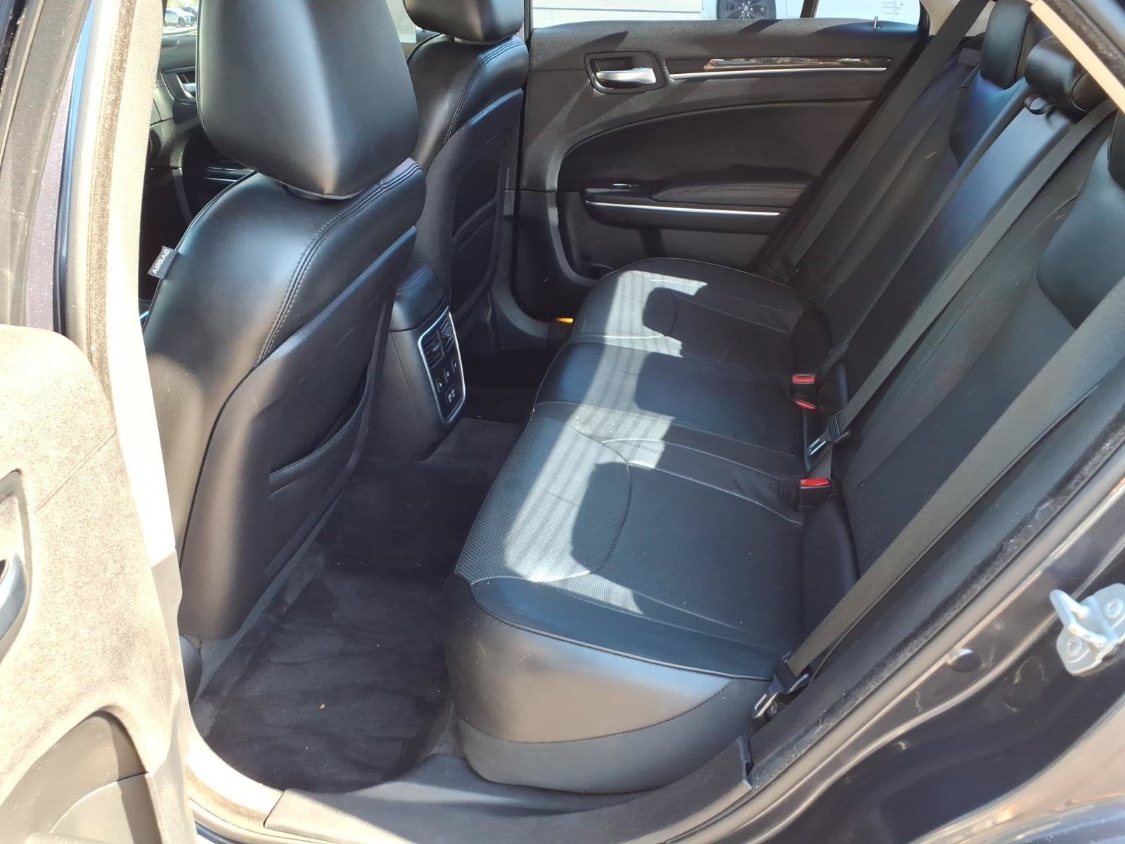 2016 Chrysler 300 300C