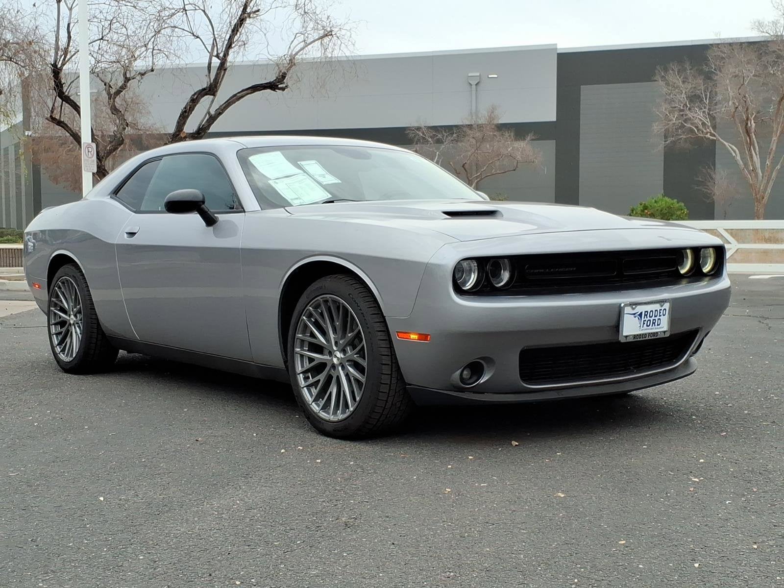 2016 Dodge Challenger SXT Plus