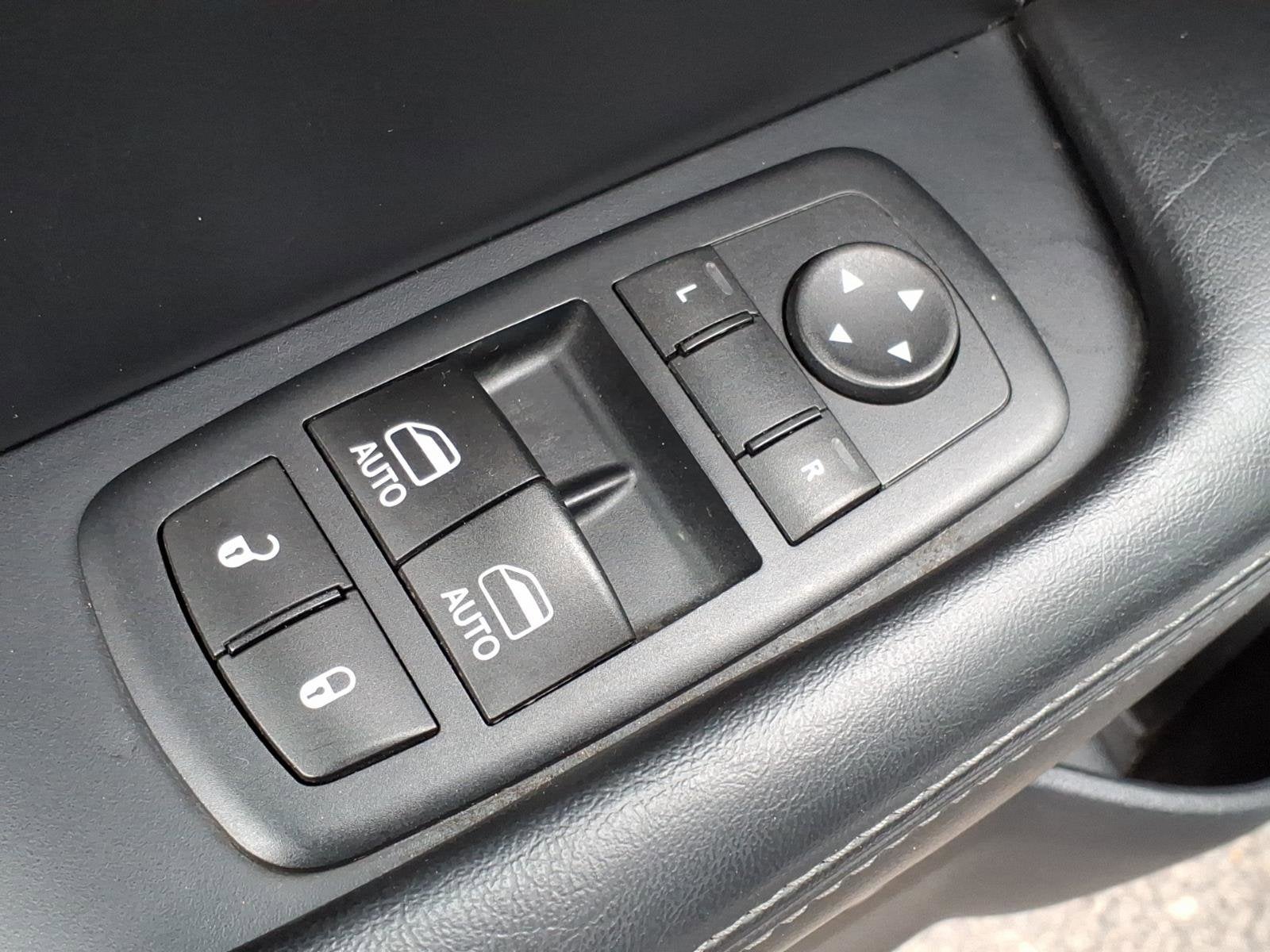 2016 Dodge Challenger SXT Plus