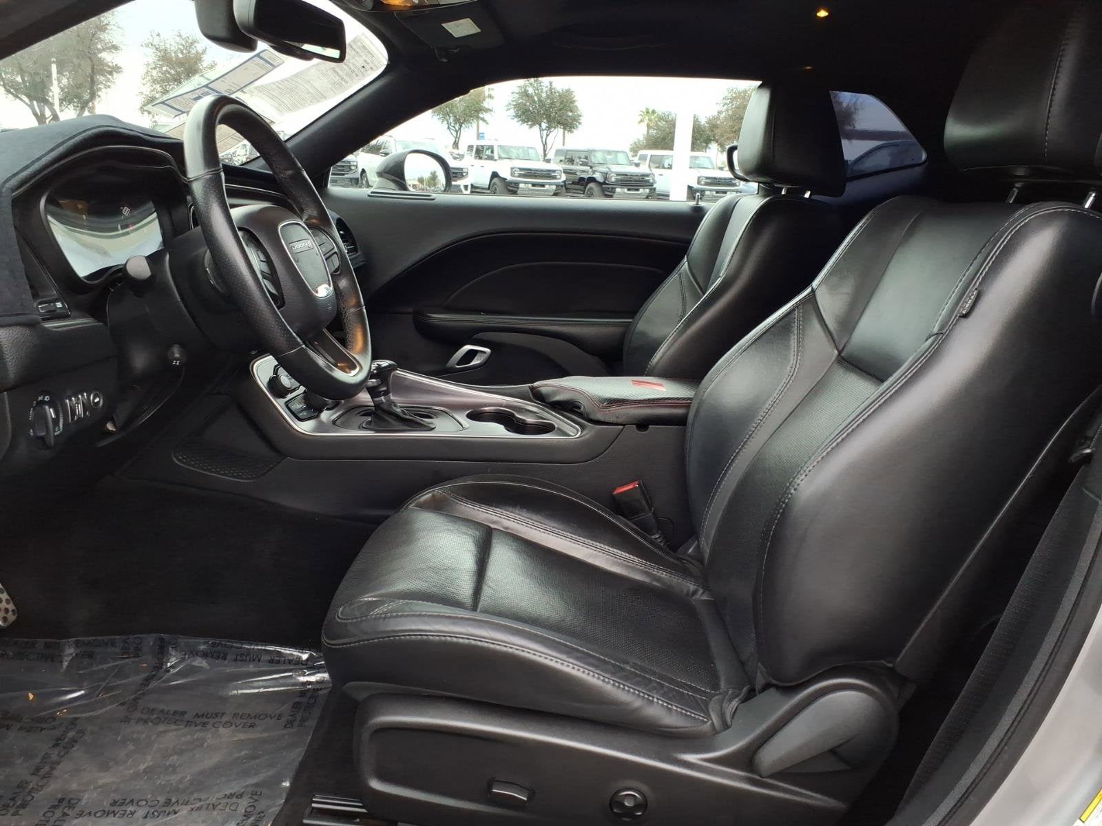 2016 Dodge Challenger SXT Plus