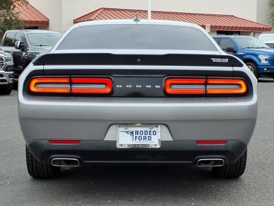 2016 Dodge Challenger SXT Plus