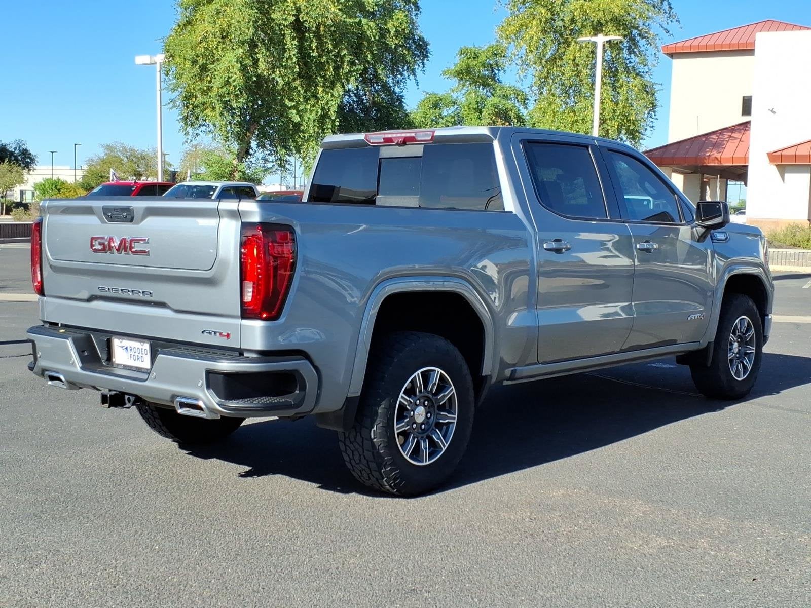 2024 GMC Sierra 1500 AT4