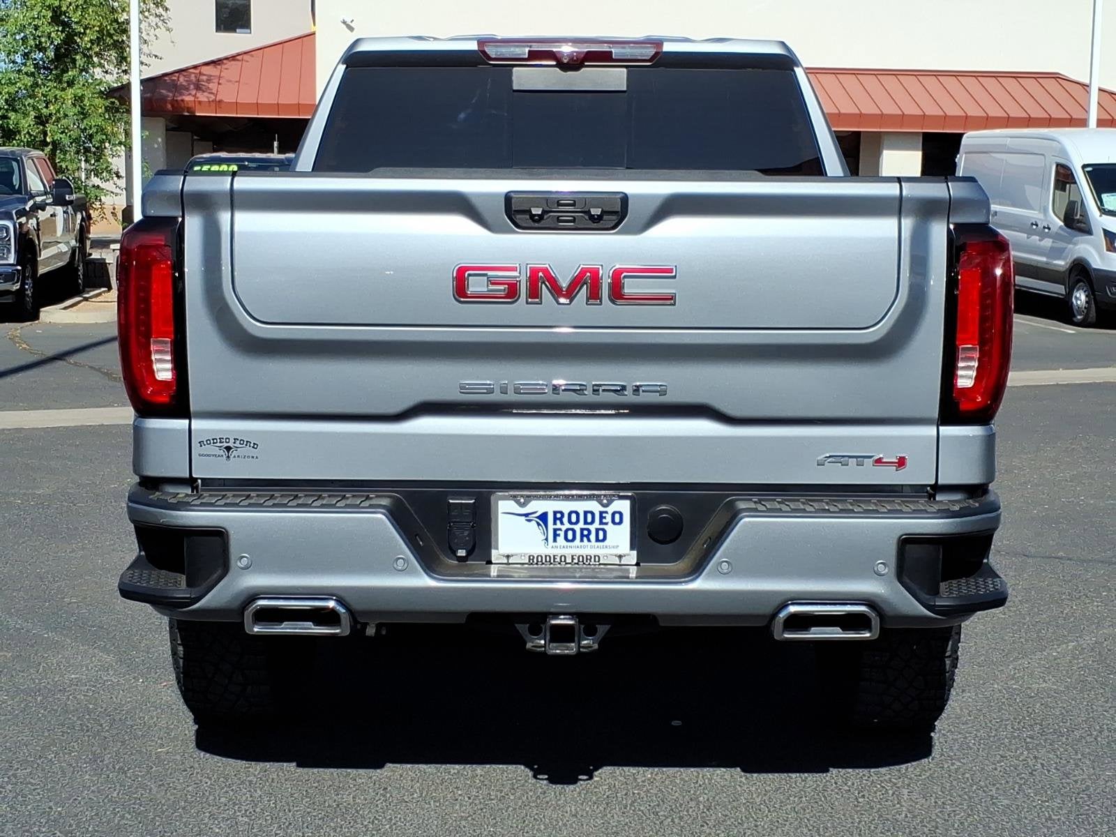 2024 GMC Sierra 1500 AT4