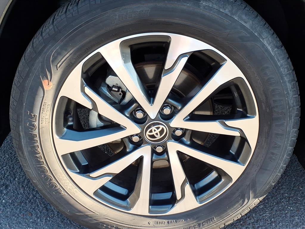 2023 Toyota Corolla Cross XLE