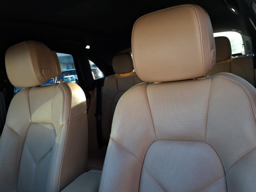 2021 Porsche Macan Base