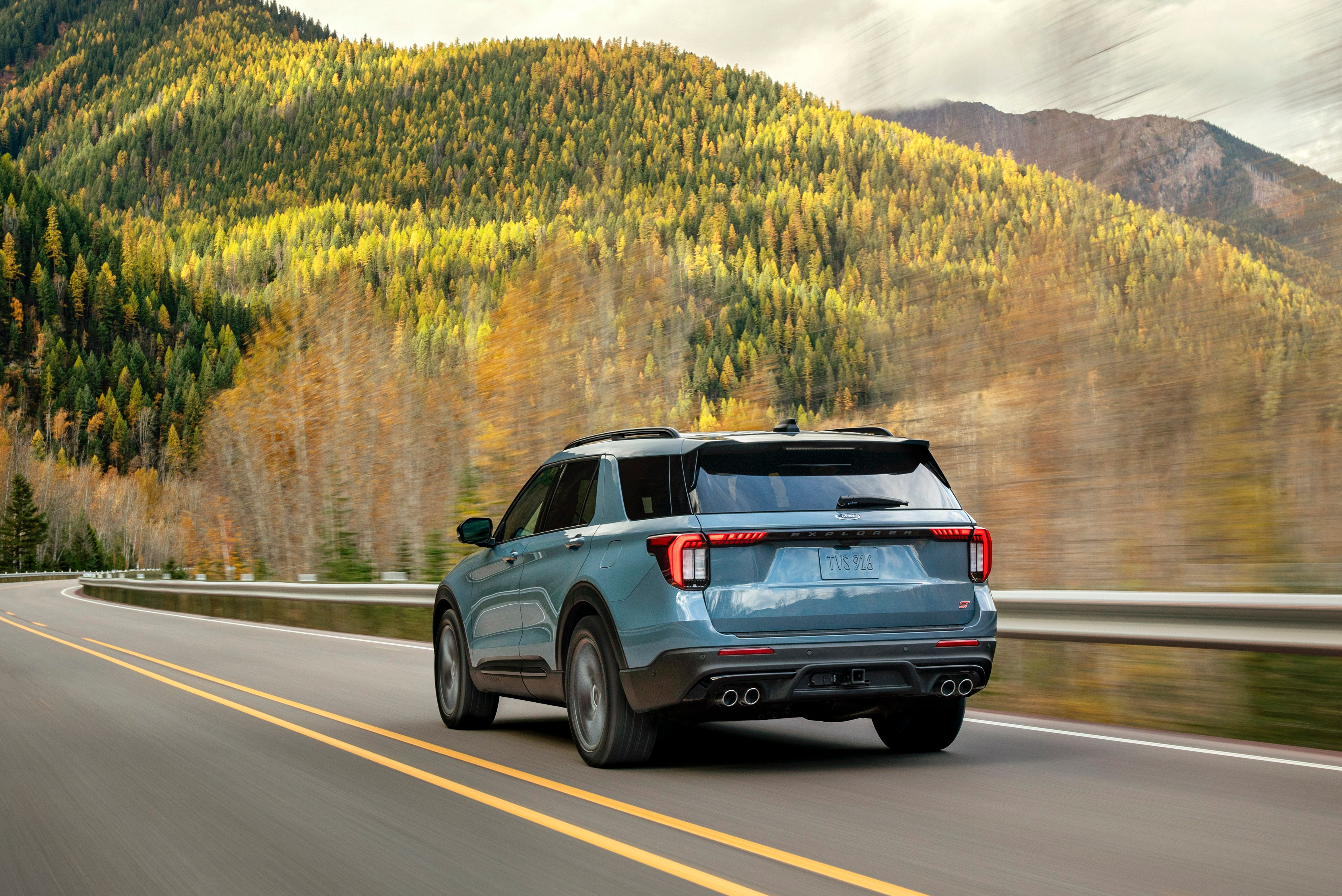 2025 Ford Explorer Front